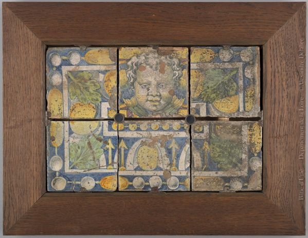 Composition de six carreaux provenant du sol de la chapelle ; © ARCHIVES DEPARTEMENTALES DE LA LOIRE ; ©  ARCHIVES DEPARTEMENTALES DE LA L ; ©  Musée Château de la Bâtie d'Urfé