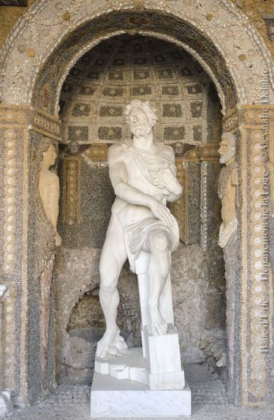 Bacchus ; © ARCHIVES DEPARTEMENTALES DE LA LOIRE ; ©  Alexandre DELABRE ; ©  Musée Château de la Bâtie d'Urfé